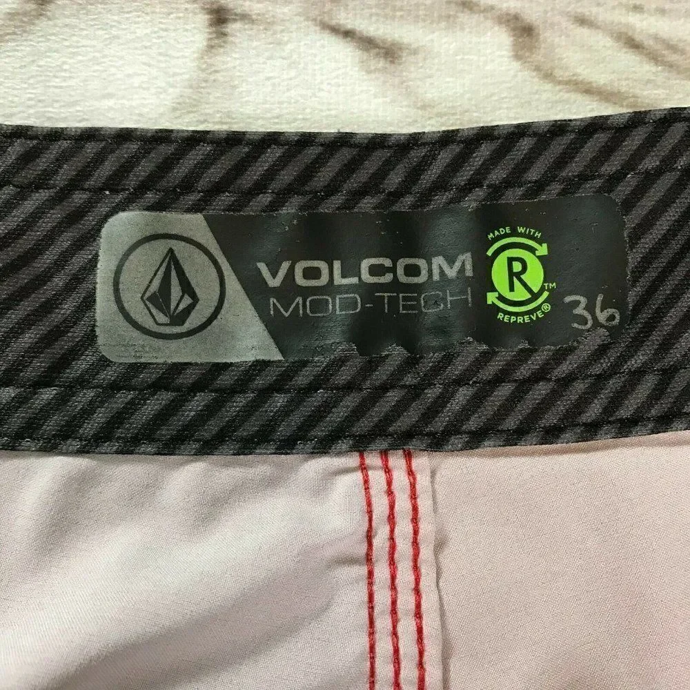 Volcom Mens Mod Tech Red Blue Board Shorts Size 36 - Picture 10 of 10